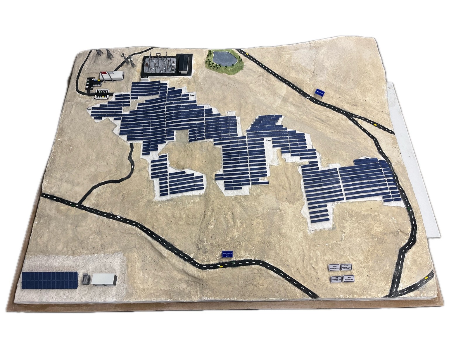 Arazi maketi güneş enerjisi sahası modeli